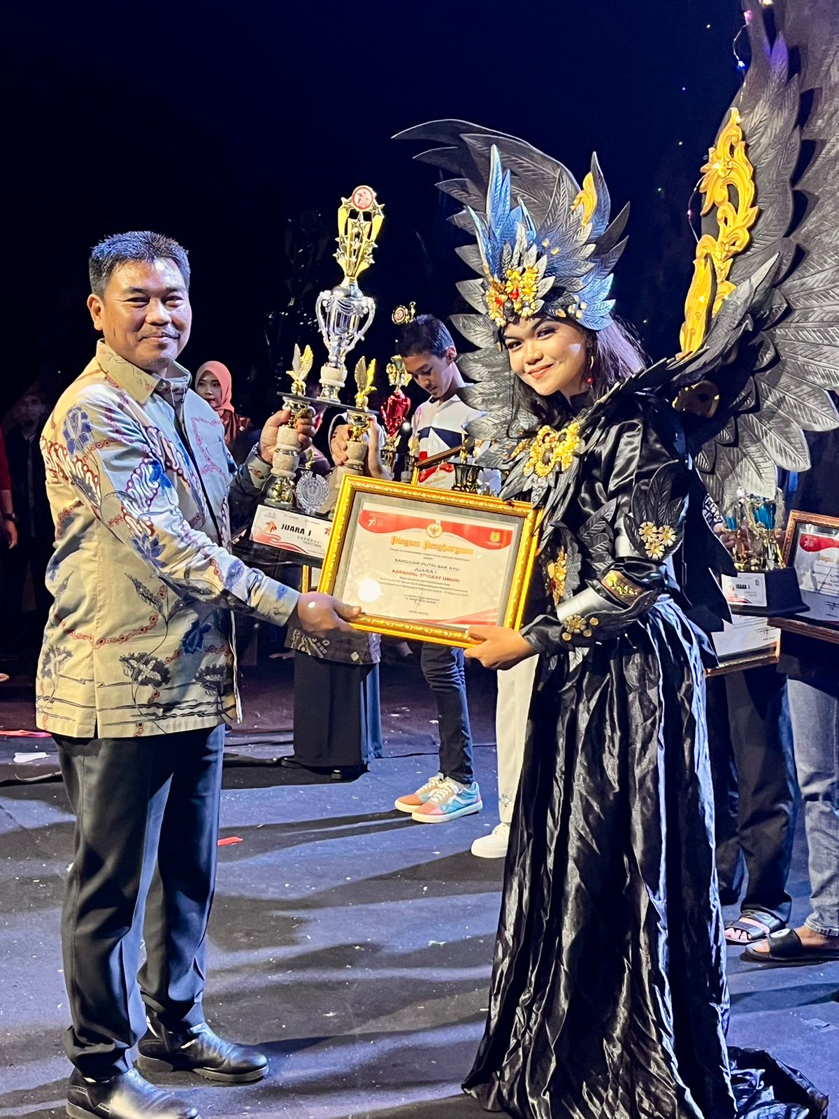 Juara 1 Sanggar Putri Sak Ayu Tingkat Umum Karnaval dalam rangka HUT RI