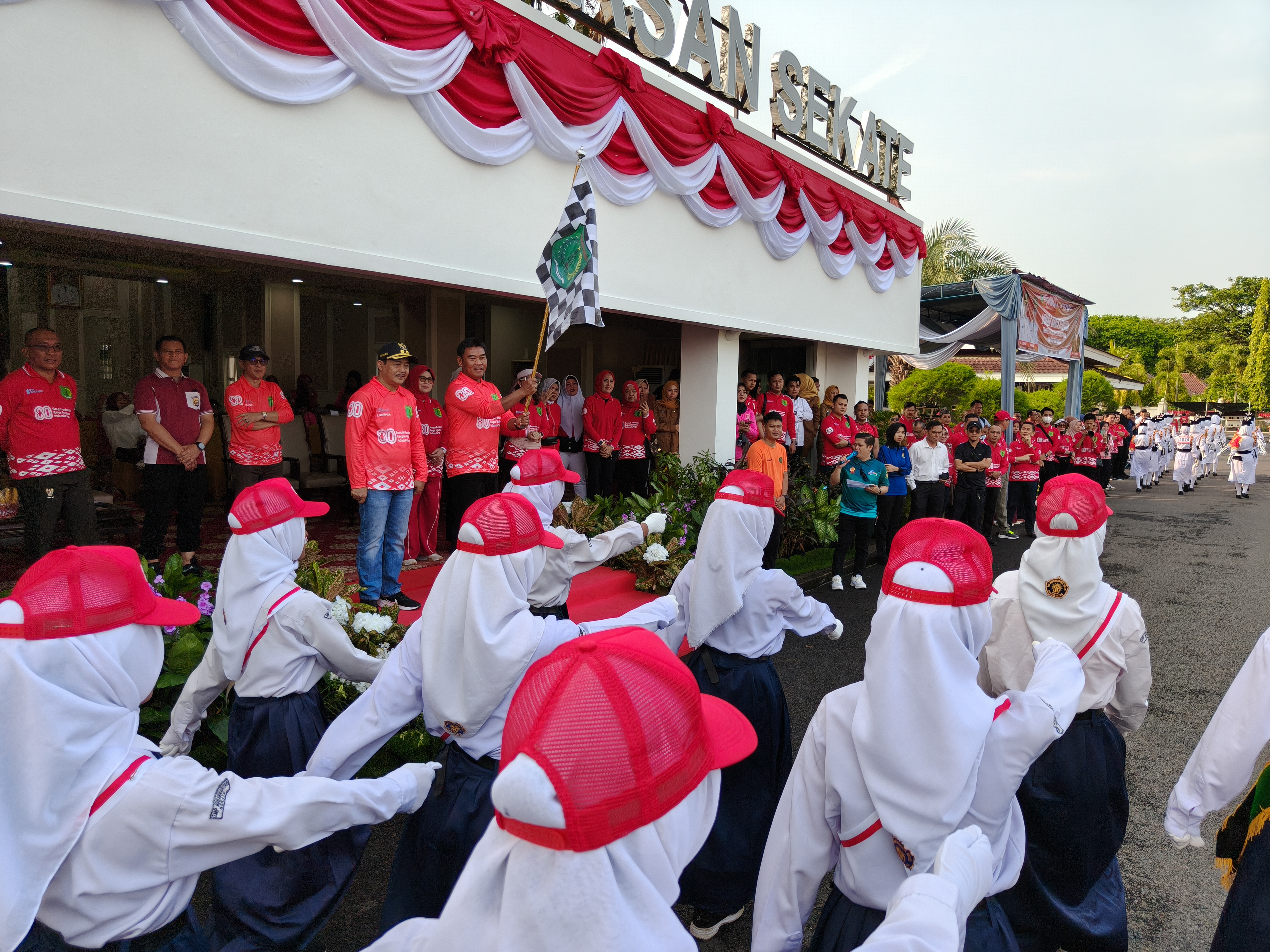 Semarak Lomba Gerak Jalan HUT RI ke-80 di Sekayu